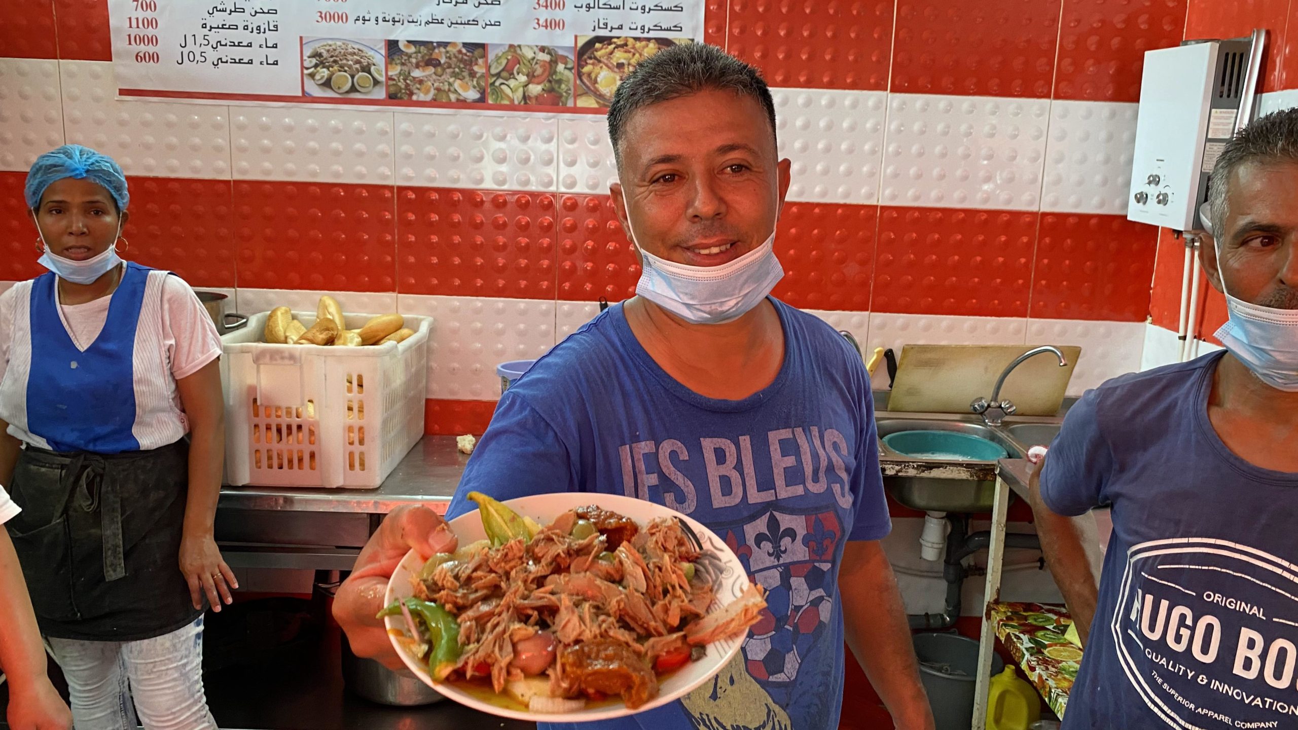 يُعدّ طبق الصحن التونسي، أحد أبرز أكلات الشوارع وأشهرها في تونس