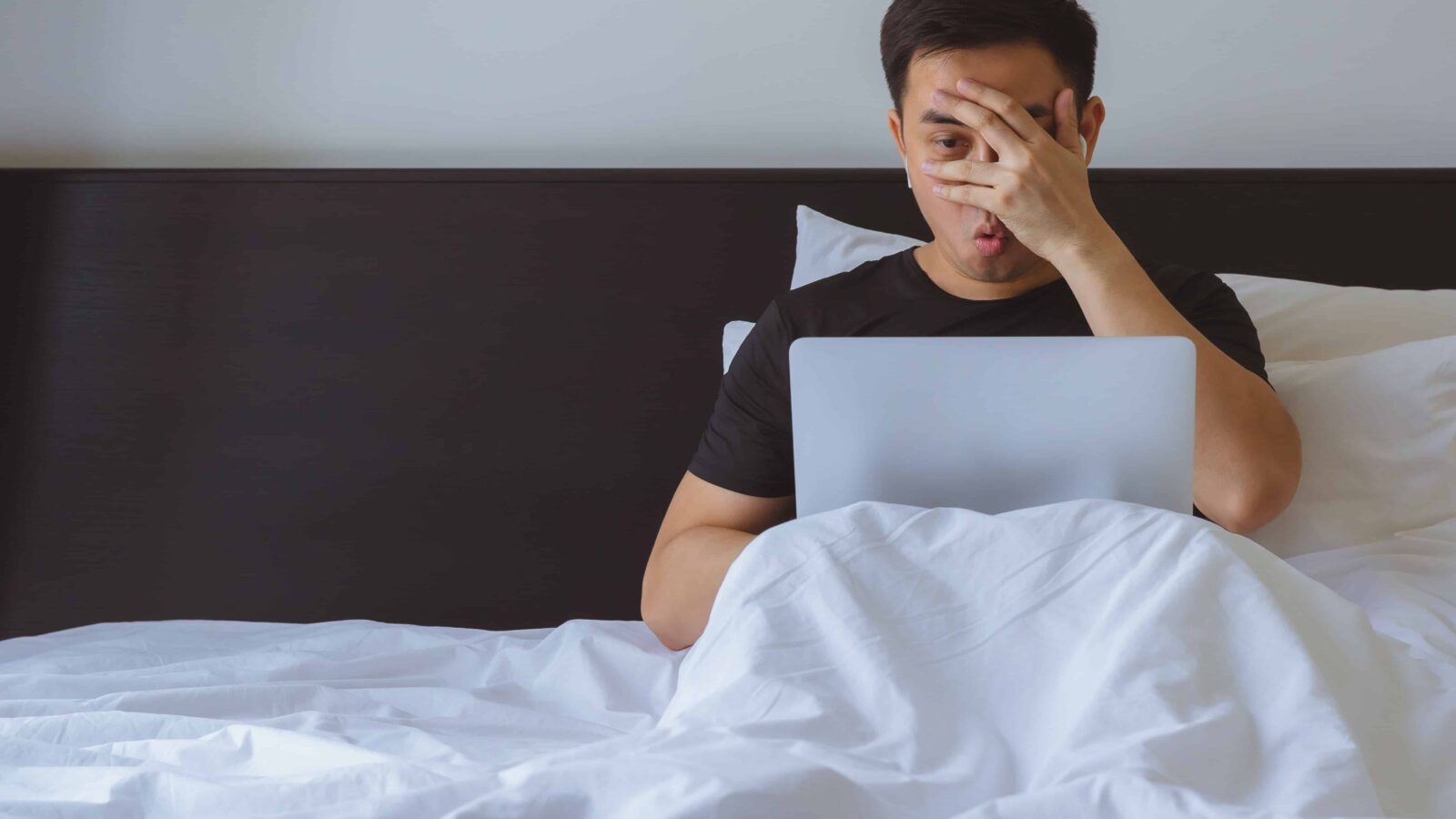 المصطلح الأكثر استخدامًا في الدراسات الحديثة هو الاستخدام الإشكالي للإباحية أو Problematic Pornography Use (PPU).